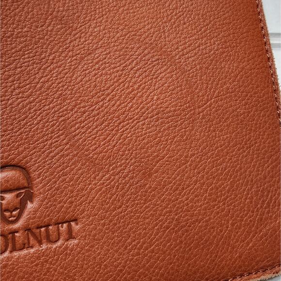 Woolnut Leather Sleeve for 13 Inch MacBook Pro & Air - Picture 5 of 6